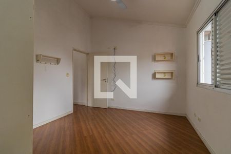 Casa à venda com 149m², 3 quartos e 3 vagasSuíte 2