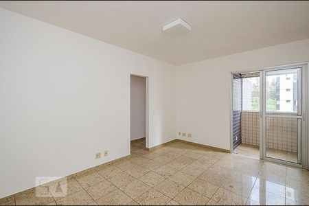 Sala de apartamento à venda com 3 quartos, 75m² em Belvedere, Belo Horizonte