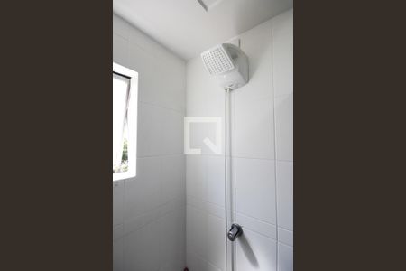 Apartamento para alugar com 52m², 2 quartos e 1 vaga Apartamento para alugar com 52m², 2 quartos e 1 vagaChuveiro do banheiro