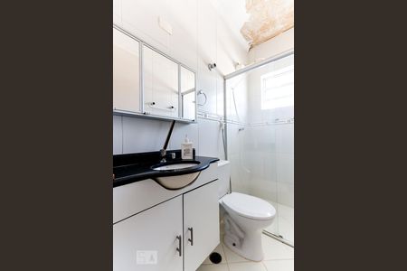 Casa à venda com 227m², 3 quartos e 2 vagas Casa à venda com 227m², 3 quartos e 2 vagasBanheiro da Suíte