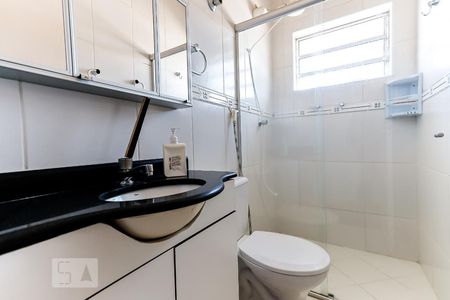 Casa à venda com 227m², 3 quartos e 2 vagas Casa à venda com 227m², 3 quartos e 2 vagasBanheiro da Suíte