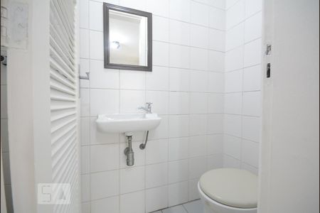 Apartamento à venda com 166m², 4 quartos e 2 vagasBanheiro de Serviço