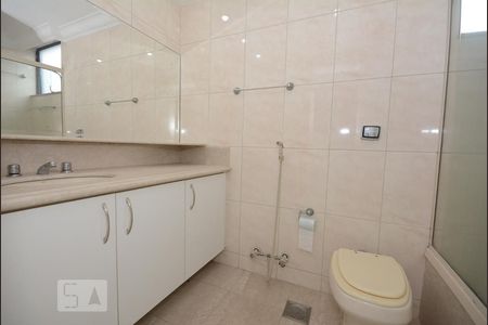 Apartamento à venda com 166m², 4 quartos e 2 vagasBanheiro Suíte 3