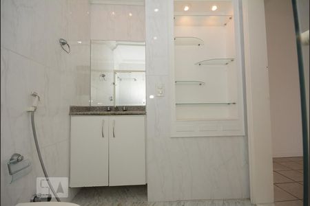 Apartamento à venda com 166m², 4 quartos e 2 vagasBanheiro Suíte 1