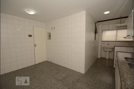 Apartamento à venda com 166m², 4 quartos e 2 vagasCozinha