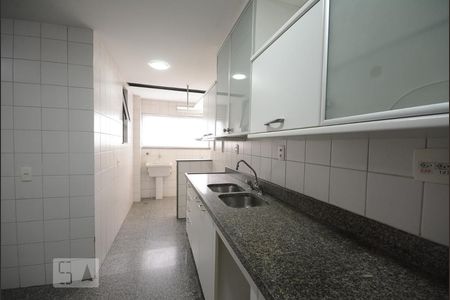 Apartamento à venda com 166m², 4 quartos e 2 vagasCozinha