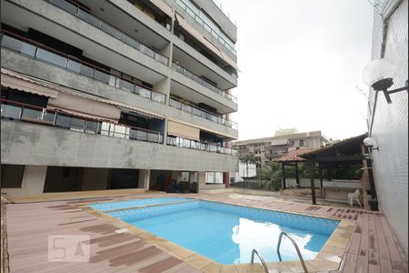 Apartamento à venda com 166m², 4 quartos e 2 vagasÁrea Comum - Piscina