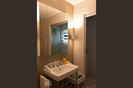 Apartamento à venda com 128m², 2 quartos e 1 vagaBanheiro da suíte