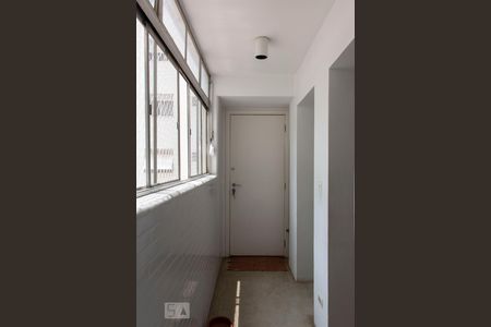 Apartamento à venda com 128m², 2 quartos e 1 vagaCorredor da área de serviço