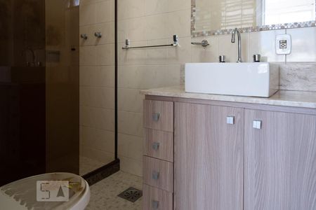 Banheiro de apartamento para alugar com 2 quartos, 75m² em Vila Isabel, Rio de Janeiro