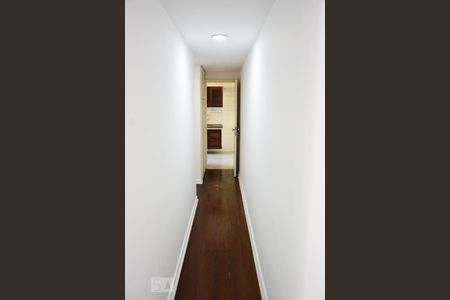 Corredor de apartamento à venda com 1 quarto, 70m² em Humaitá, Rio de Janeiro