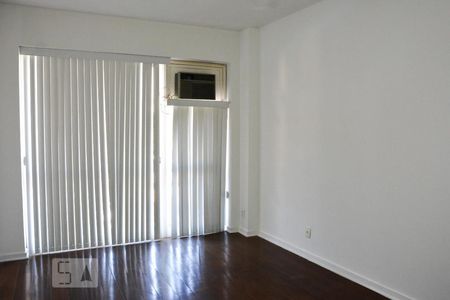 Sala de apartamento à venda com 1 quarto, 70m² em Humaitá, Rio de Janeiro