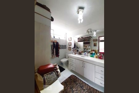 Casa para alugar com 200m², 3 quartos e sem vaga Casa para alugar com 200m², 3 quartos e sem vagaBanheiro da Suíte