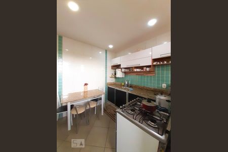 Casa para alugar com 200m², 3 quartos e sem vaga Casa para alugar com 200m², 3 quartos e sem vagaCozinha
