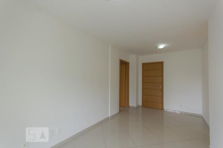 Apartamento à venda com 66m², 2 quartos e 1 vagaSala