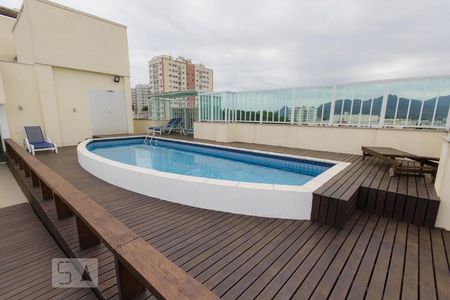 Apartamento à venda com 66m², 2 quartos e 1 vagaPiscina