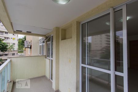 Apartamento à venda com 66m², 2 quartos e 1 vagaVaranda Sala/Área de Serviço