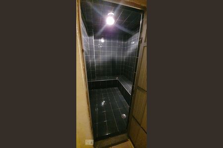 Casa à venda com 305m², 3 quartos e 4 vagasBanheiro 2