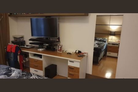 Casa à venda com 305m², 3 quartos e 4 vagasDormitório 2