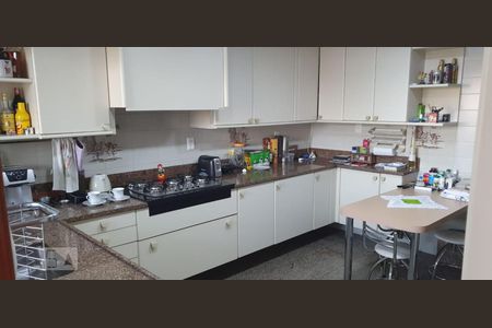 Casa à venda com 305m², 3 quartos e 4 vagasCozinha