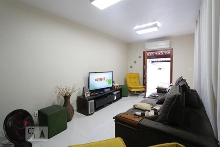 Sala de casa à venda com 3 quartos, 131m² em Anil, Rio de Janeiro