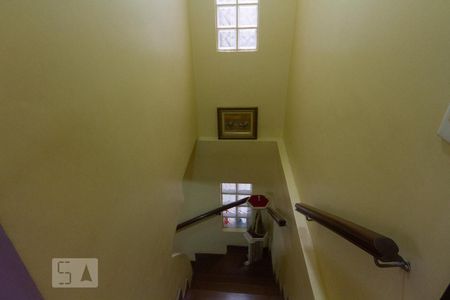 Escada de casa à venda com 3 quartos, 230m² em Cipava, Osasco