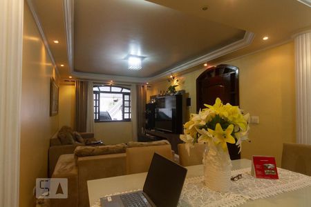 Sala de Estar de casa para alugar com 3 quartos, 230m² em Cipava, Osasco