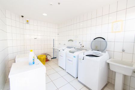 Studio para alugar com 28m², 1 quarto e sem vaga Studio para alugar com 28m², 1 quarto e sem vagaLavanderia
