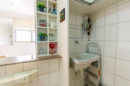 Studio para alugar com 28m², 1 quarto e sem vaga Studio para alugar com 28m², 1 quarto e sem vagaCozinha e Área de Serviço