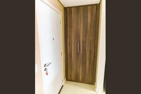 Closet da suíte de apartamento para alugar com 2 quartos, 80m² em Jardim Dom Bosco, São Paulo