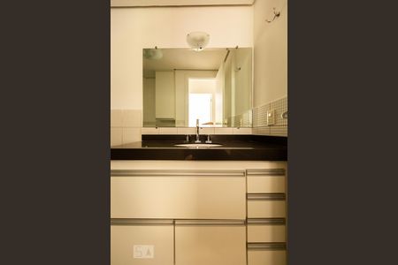 Banheiro de apartamento para alugar com 1 quarto, 47m² em Bela Vista, São Paulo