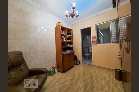 Casa à venda com 167m², 4 quartos e 3 vagasSuíte 2