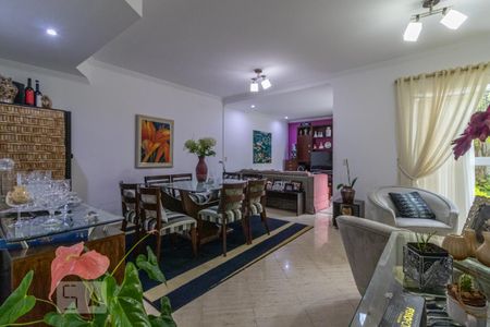 Casa para alugar com 3 quartos, 159m² em Tamboré, Santana de Parnaíba