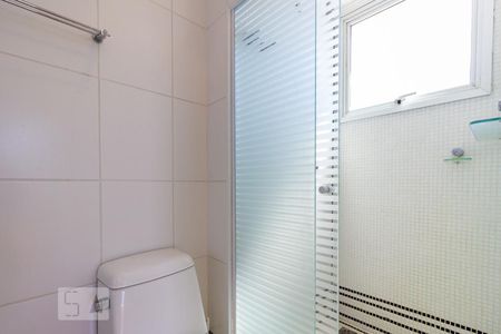 Apartamento à venda com 81m², 3 quartos e 2 vagasBanheiro da Suíte