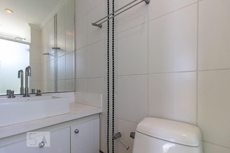 Apartamento à venda com 81m², 3 quartos e 2 vagasBanheiro da Suíte