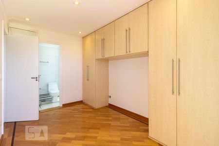 Apartamento à venda com 81m², 3 quartos e 2 vagasSuíte