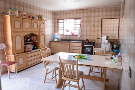 Casa à venda com 225m², 3 quartos e 3 vagasCozinha