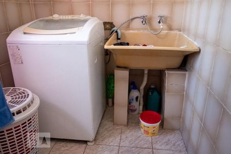 Casa à venda com 225m², 3 quartos e 3 vagasLavanderia