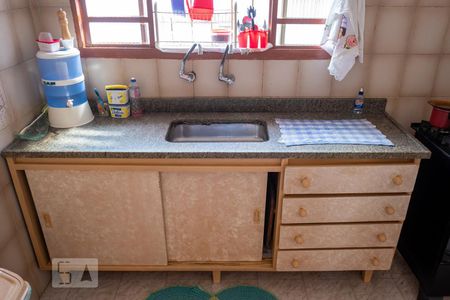 Casa à venda com 225m², 3 quartos e 3 vagasCozinha