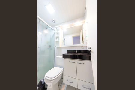 Banheiro do Quarto 1 de apartamento à venda com 2 quartos, 59m² em Teresópolis, Porto Alegre