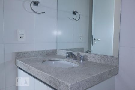 Banheiro de apartamento para alugar com 1 quarto, 40m² em Vila Mariana, São Paulo