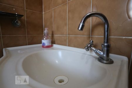 Casa à venda com 155m², 3 quartos e 2 vagasBanheiro Social - Torneira