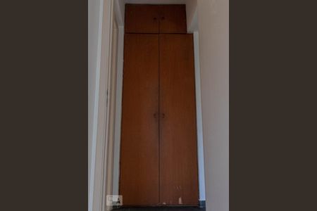 Apartamento à venda com 58m², 2 quartos e 1 vaga Apartamento à venda com 58m², 2 quartos e 1 vagaArmário Corredor