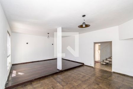 Sala de casa para alugar com 4 quartos, 300m² em Olaria, Rio de Janeiro