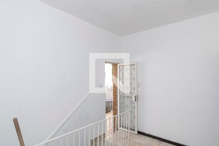 Hall do 2º andar de casa para alugar com 4 quartos, 300m² em Olaria, Rio de Janeiro