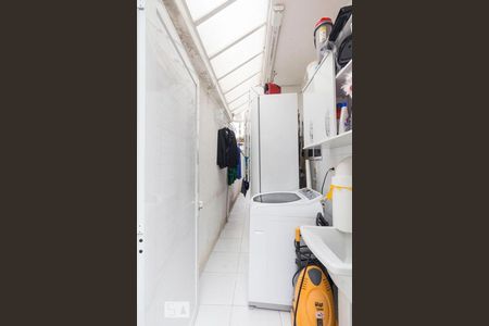 Casa à venda com 160m², 3 quartos e 2 vagas Casa à venda com 160m², 3 quartos e 2 vagasLavanderia