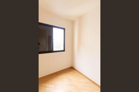 Quarto de apartamento à venda com 3 quartos, 70m² em Vila Carbone, São Paulo
