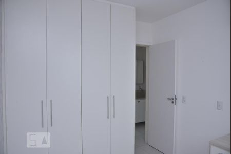 Quarto 1 de apartamento para alugar com 2 quartos, 53m² em Taquara, Rio de Janeiro