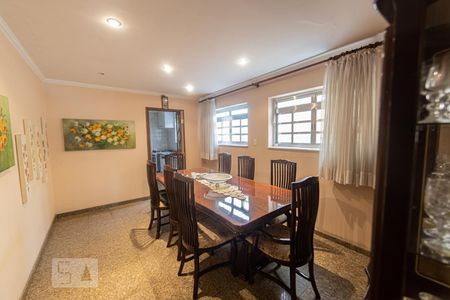 Casa à venda com 250m², 3 quartos e 2 vagasCopa