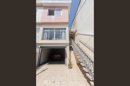 Casa à venda com 250m², 3 quartos e 2 vagasFachada
